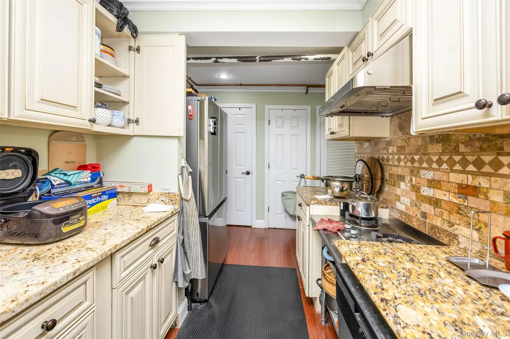 8012 165th Street Flushing NY 11432