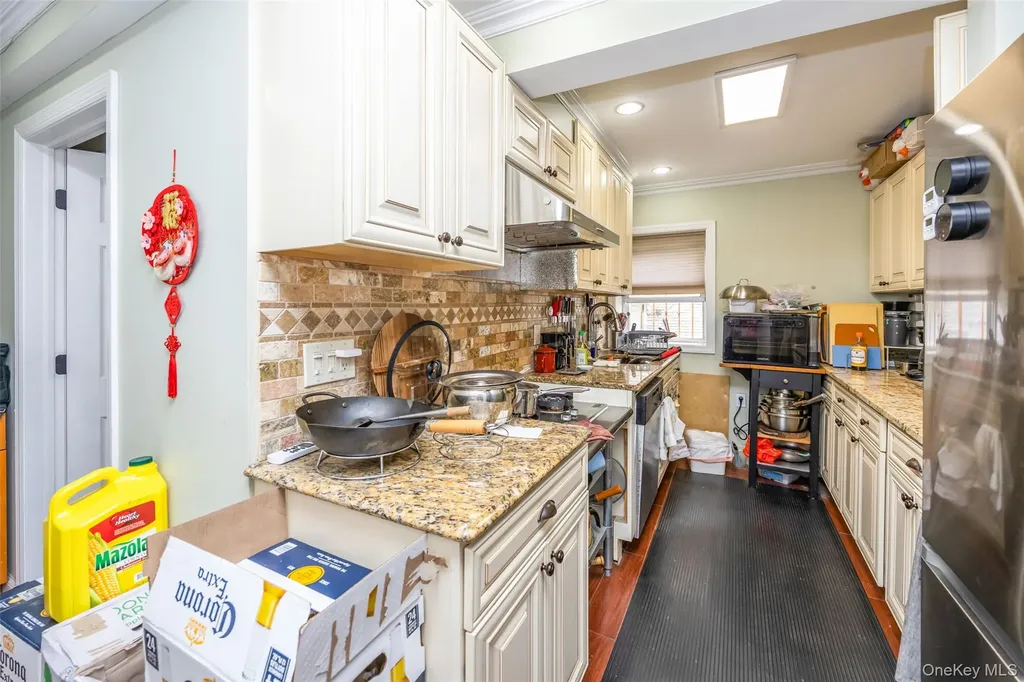 8012 165th Street Flushing NY 11432