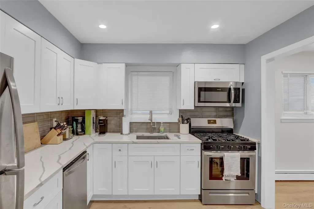220 E Chester Street Long Beach NY 11561