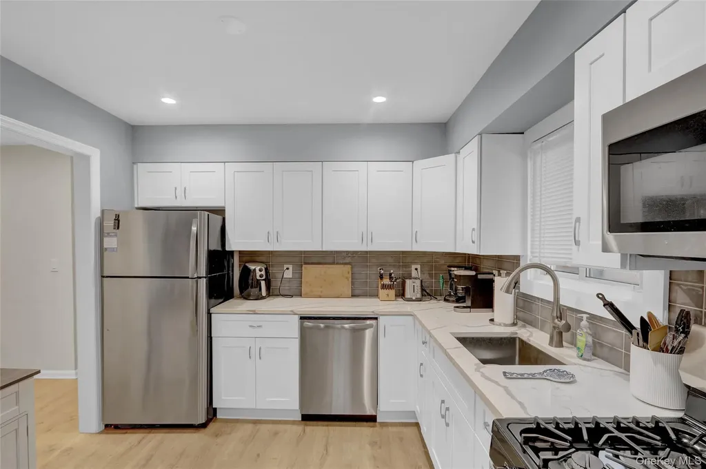 220 E Chester Street Long Beach NY 11561