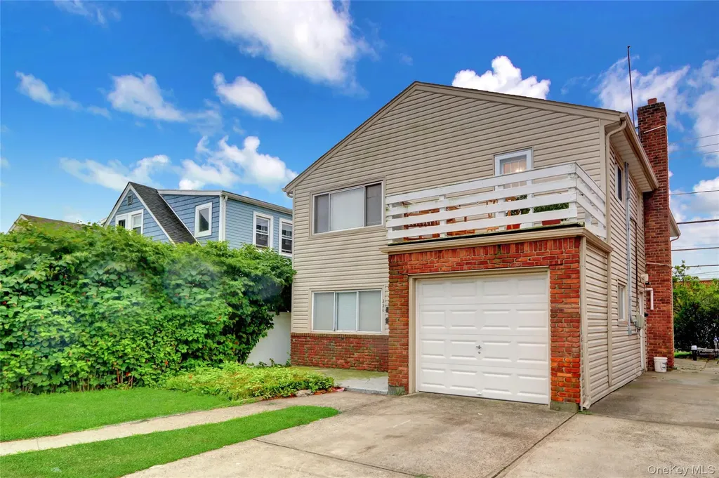 220 E Chester Street Long Beach NY 11561
