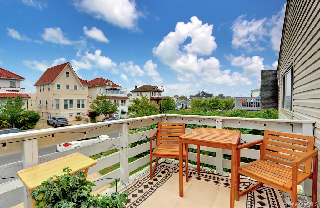 220 E Chester Street Long Beach NY 11561