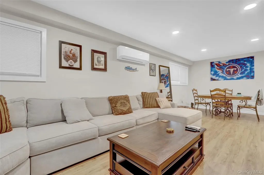 220 E Chester Street Long Beach NY 11561