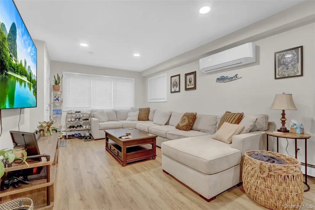 220 E Chester Street Long Beach NY 11561