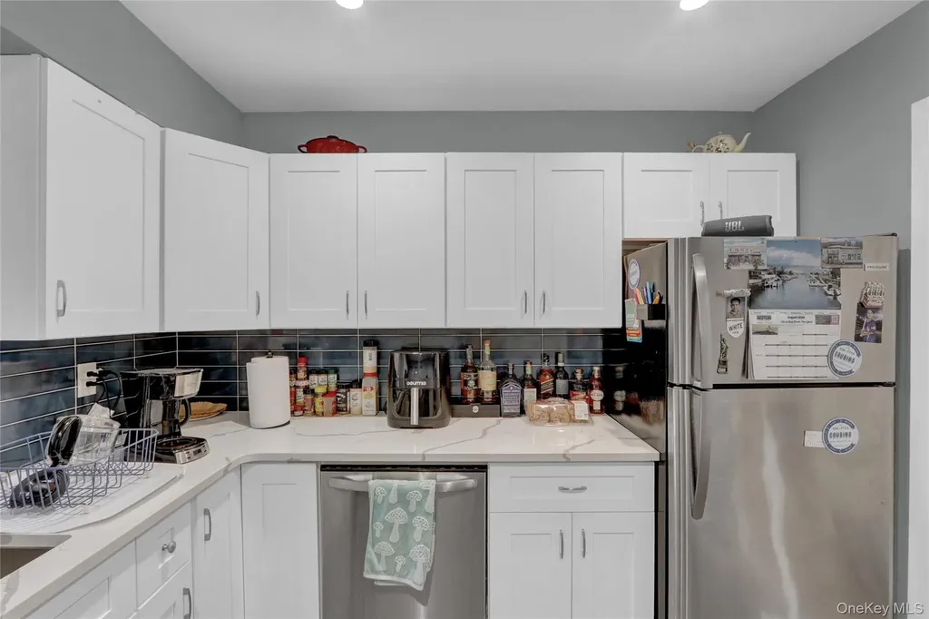 220 E Chester Street Long Beach NY 11561