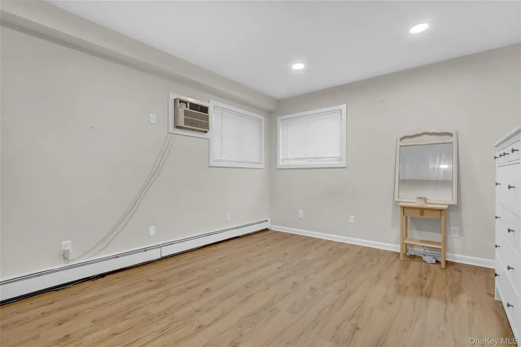 220 E Chester Street Long Beach NY 11561