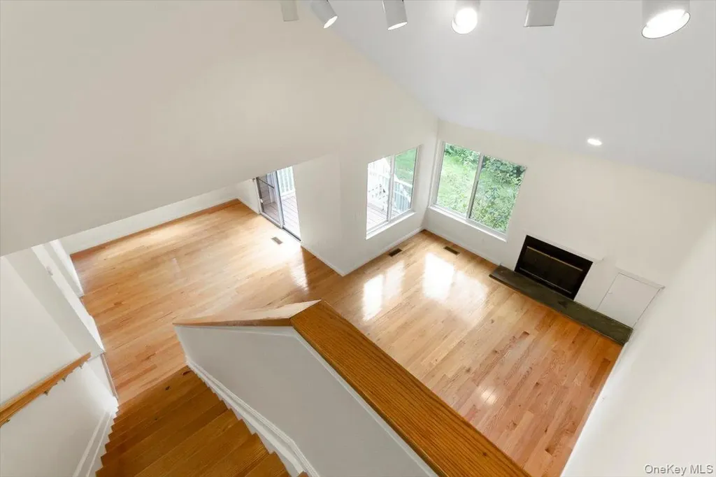 44 Brook Farm Close Chappaqua NY 10514