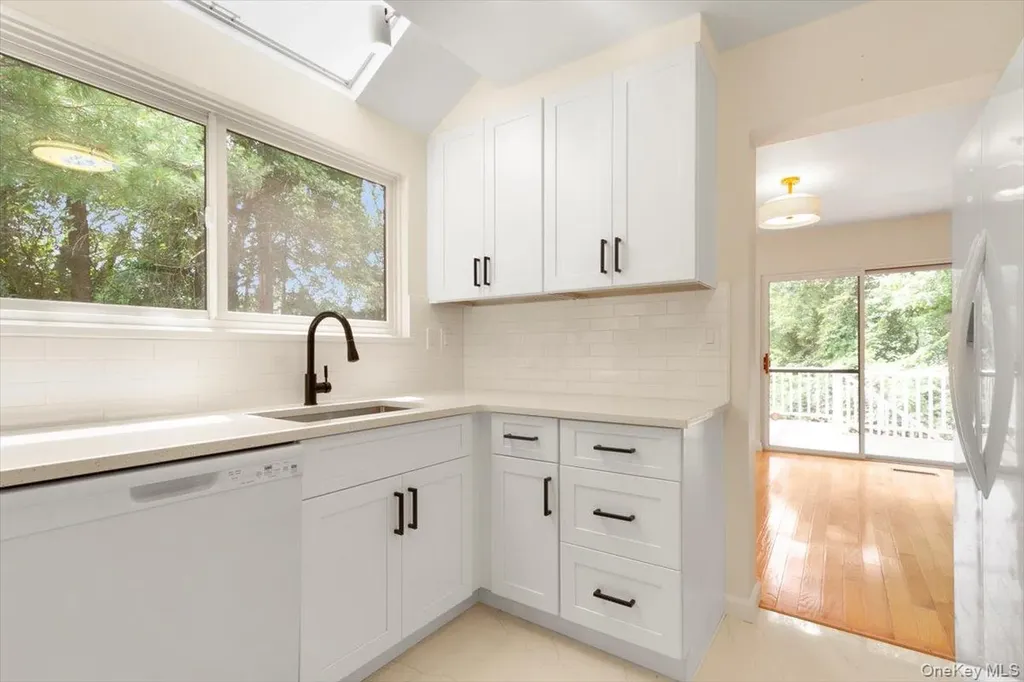 44 Brook Farm Close Chappaqua NY 10514