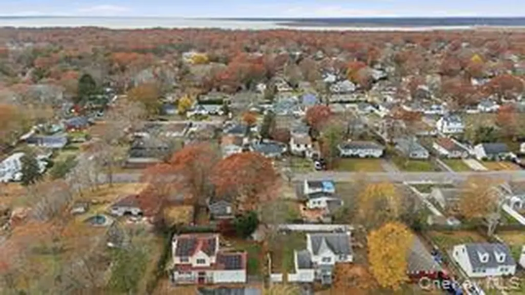 4 Beechwood Drive Shirley NY 11967