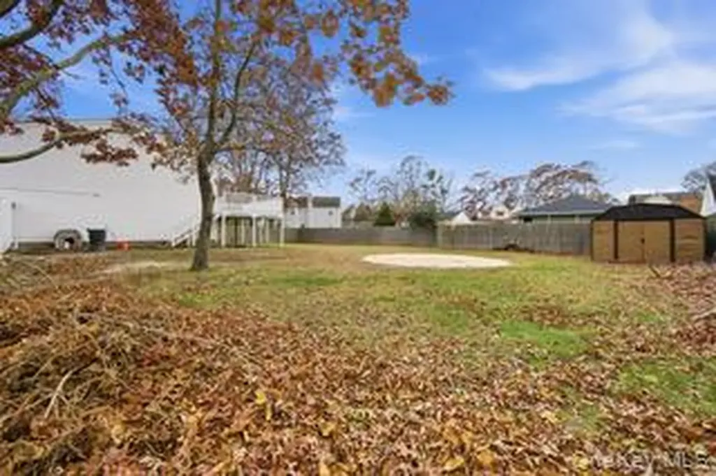 4 Beechwood Drive Shirley NY 11967