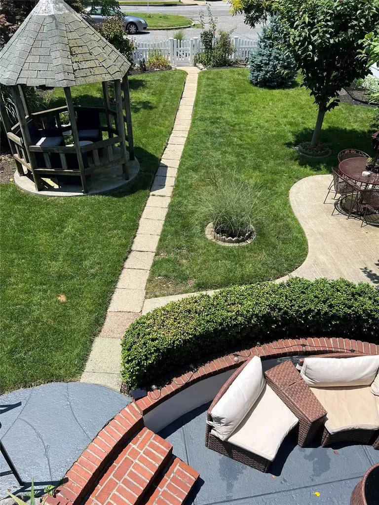 135 Taft Avenue Long Beach NY 11561
