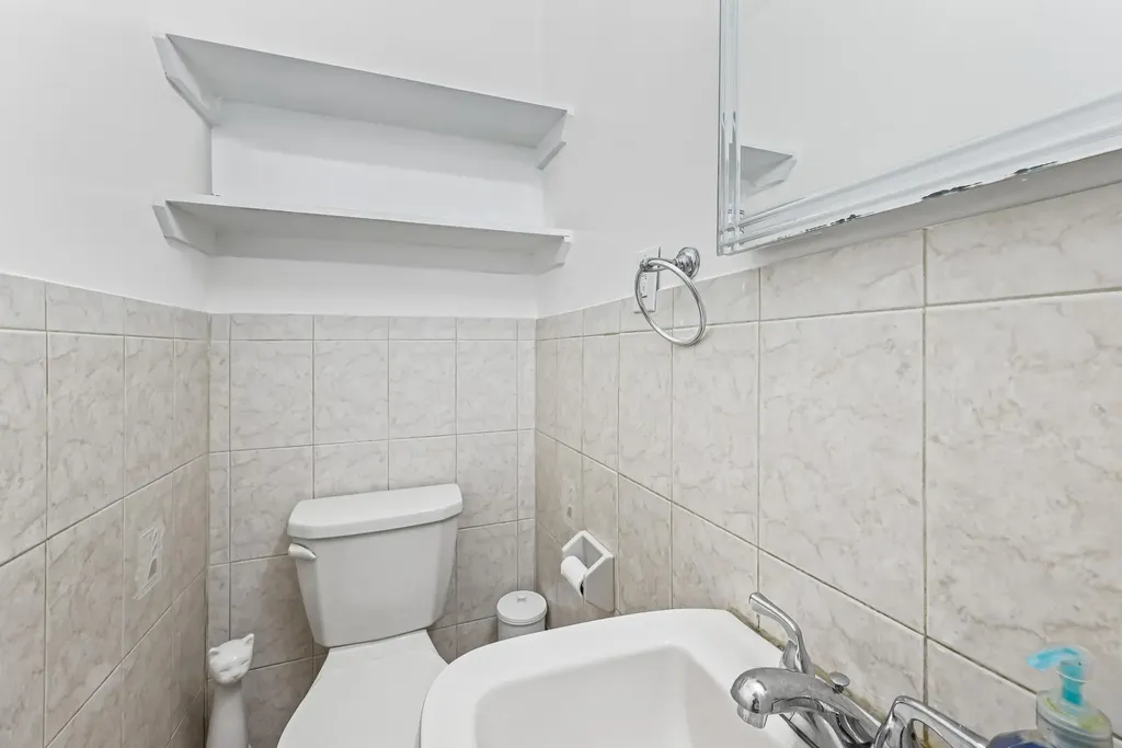 10573 Avenue L Brooklyn NY 11236