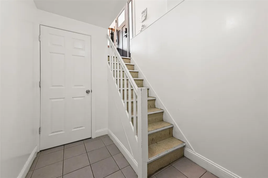 10573 Avenue L Brooklyn NY 11236