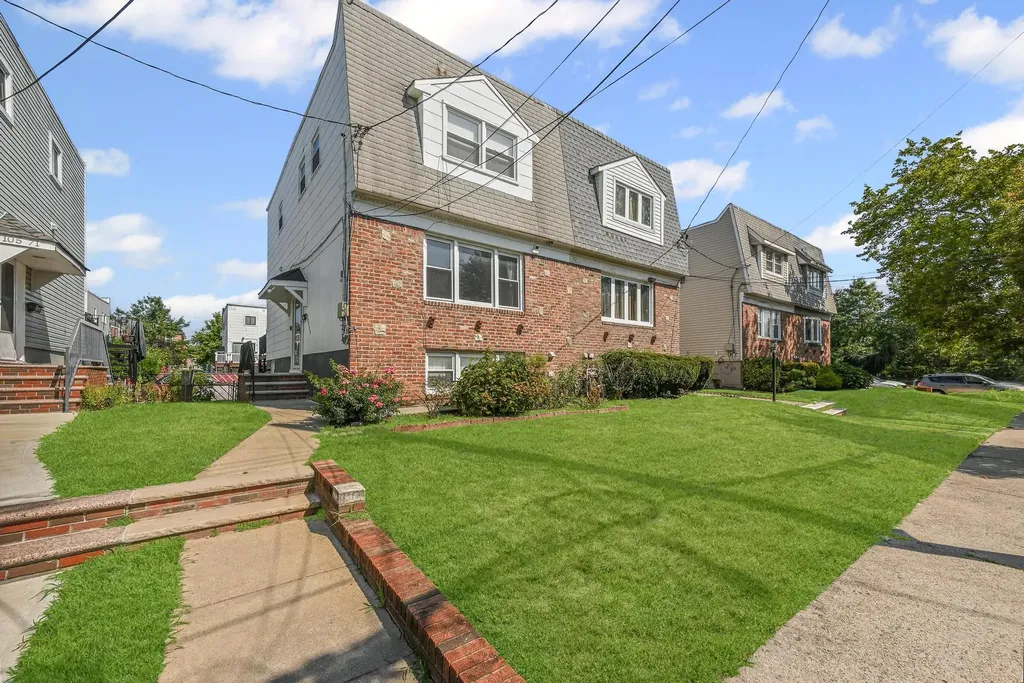 10573 Avenue L Brooklyn NY 11236
