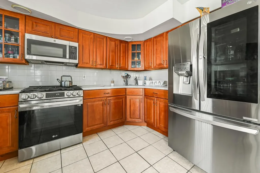10573 Avenue L Brooklyn NY 11236