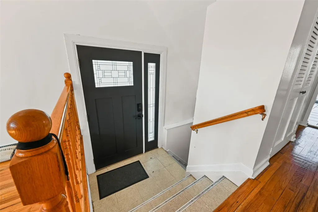 10573 Avenue L Brooklyn NY 11236