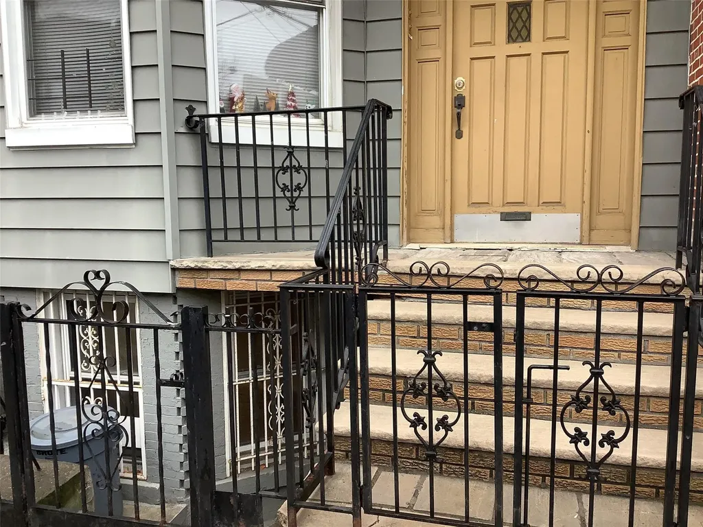 2027 Bleecker Street Ridgewood NY 11385