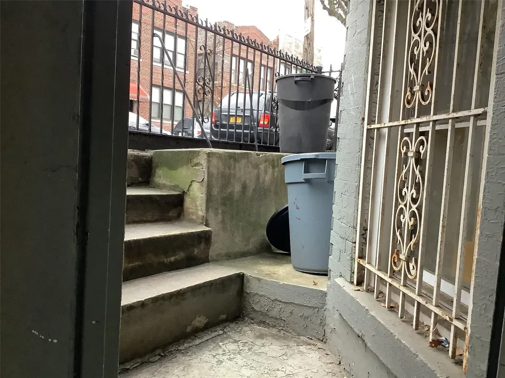 2027 Bleecker Street Ridgewood NY 11385