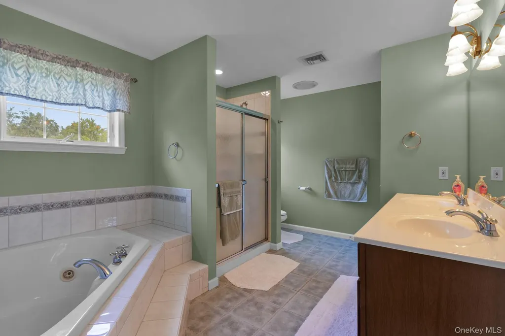42 Amandas Way Lagrangeville NY 12540