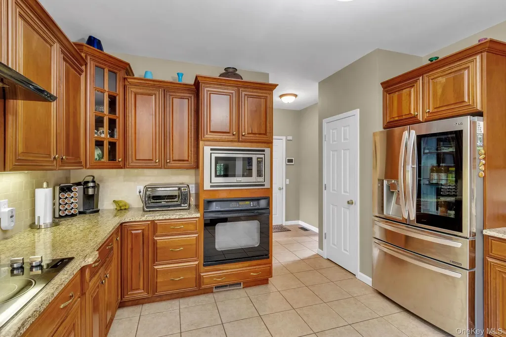 42 Amandas Way Lagrangeville NY 12540