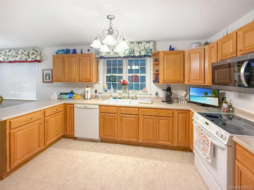 34 Feiertag Road Middletown NY 10941