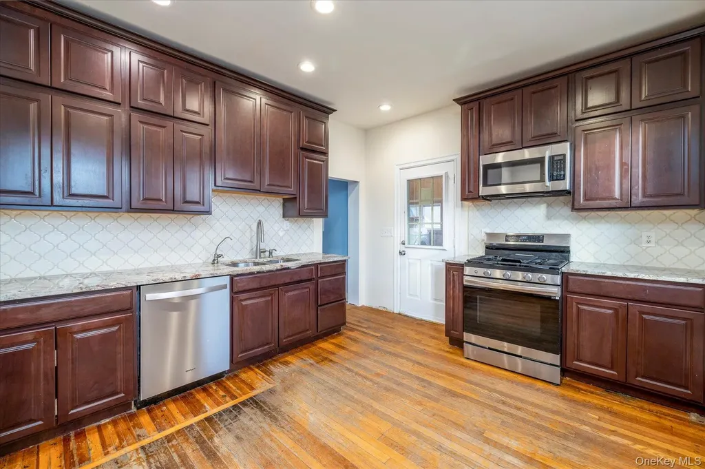 2483 Central Avenue Baldwin NY 11510