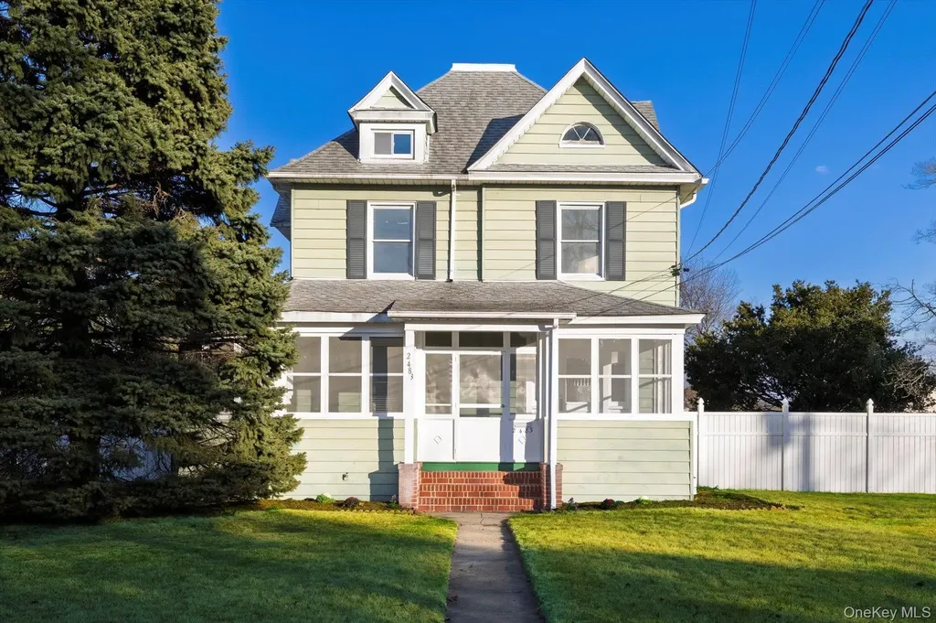 2483 Central Avenue Baldwin NY 11510