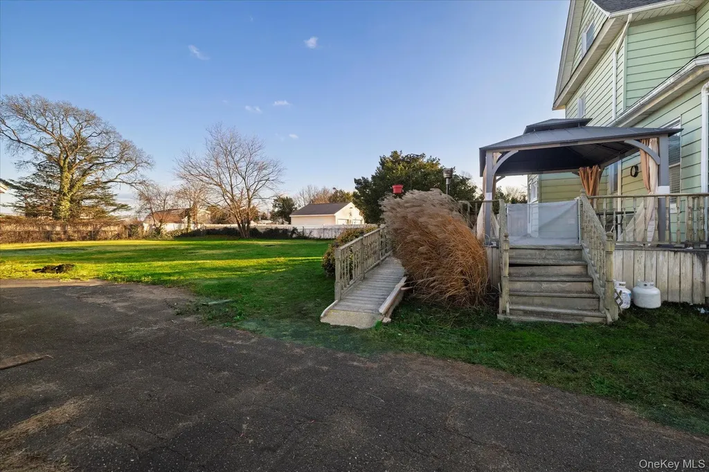 2483 Central Avenue Baldwin NY 11510