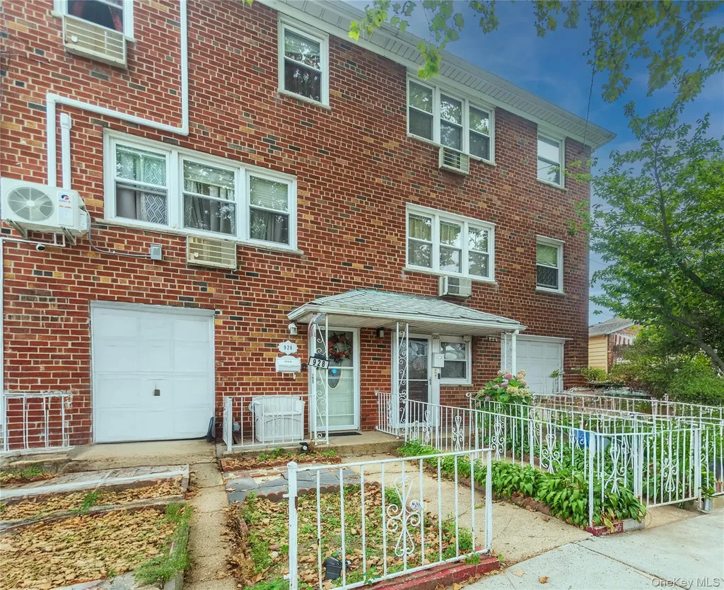 926 Vincent Avenue Bronx NY 10465