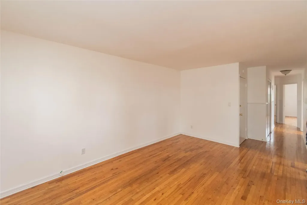 926 Vincent Avenue Bronx NY 10465
