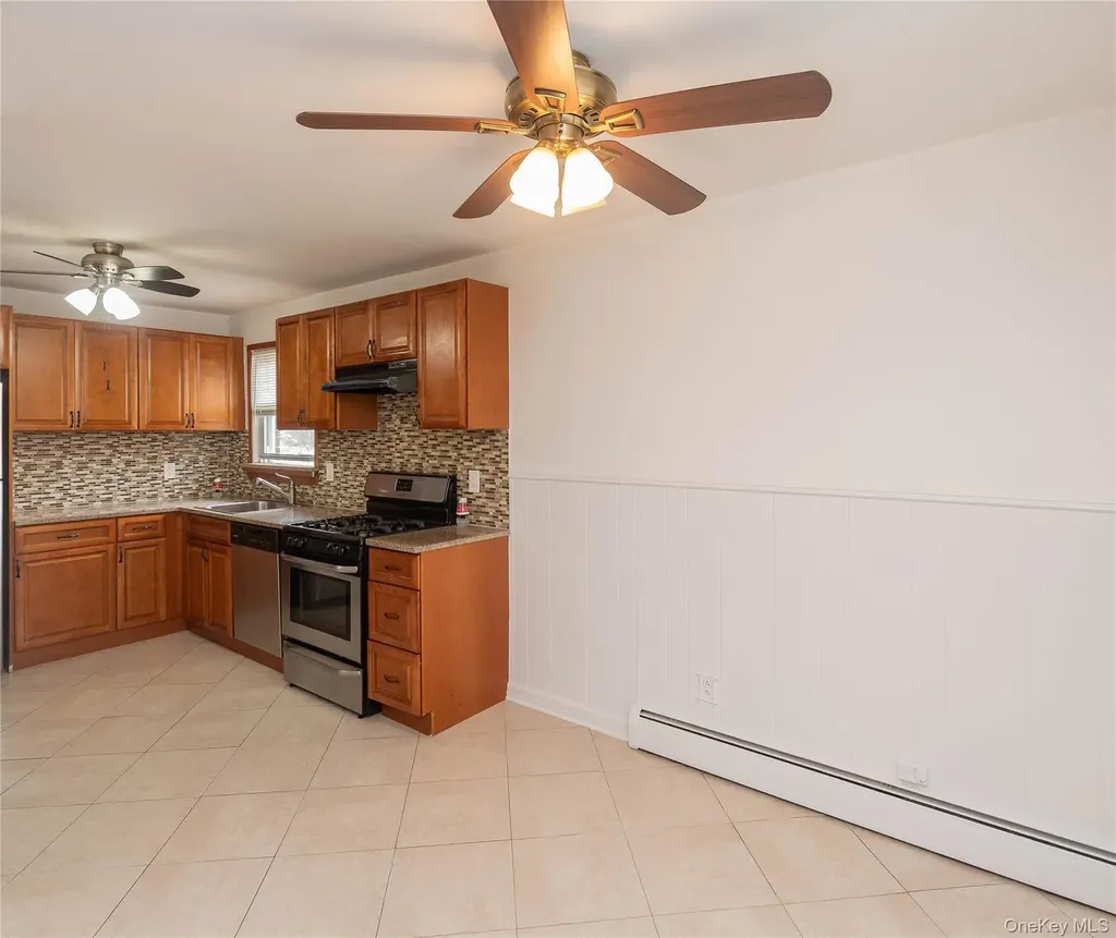 926 Vincent Avenue Bronx NY 10465