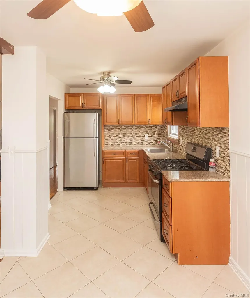 926 Vincent Avenue Bronx NY 10465