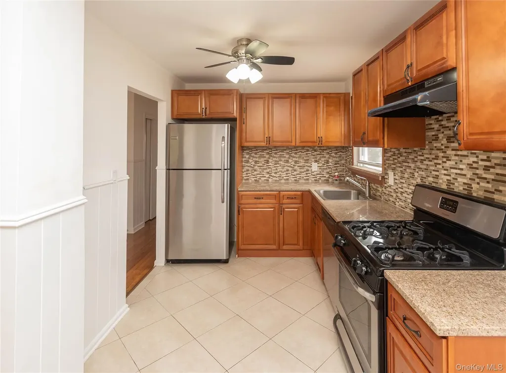 926 Vincent Avenue Bronx NY 10465