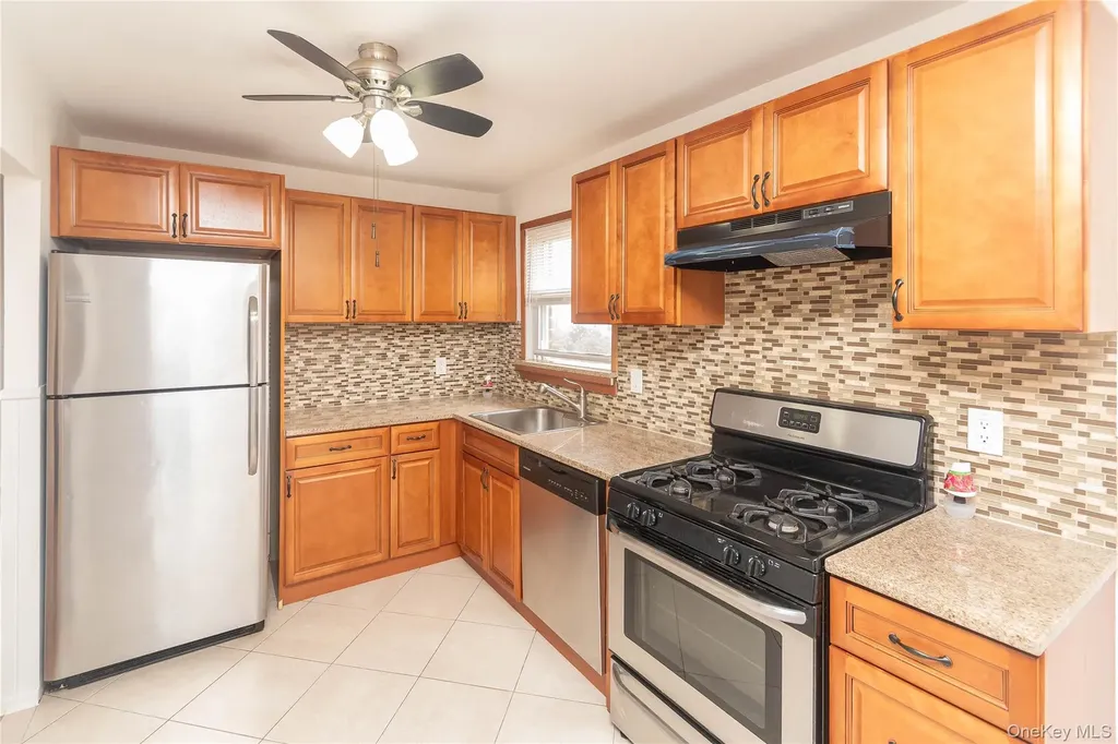 926 Vincent Avenue Bronx NY 10465