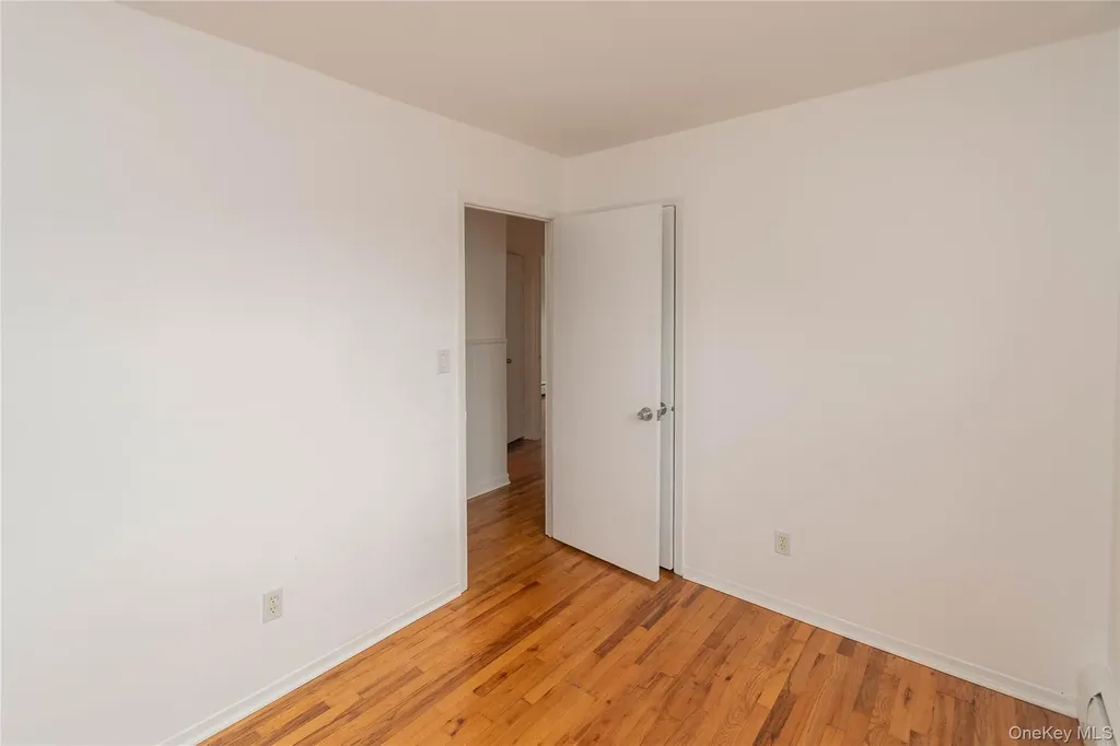 926 Vincent Avenue Bronx NY 10465