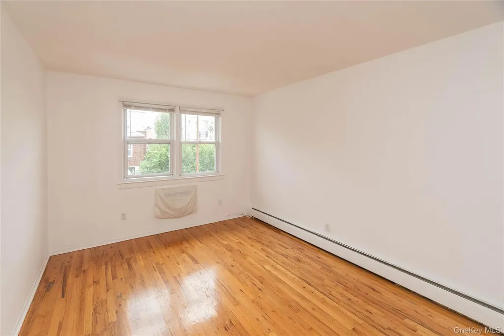 926 Vincent Avenue Bronx NY 10465