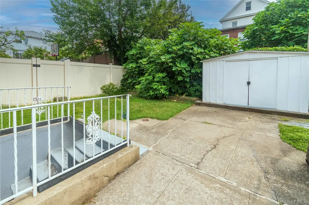 926 Vincent Avenue Bronx NY 10465