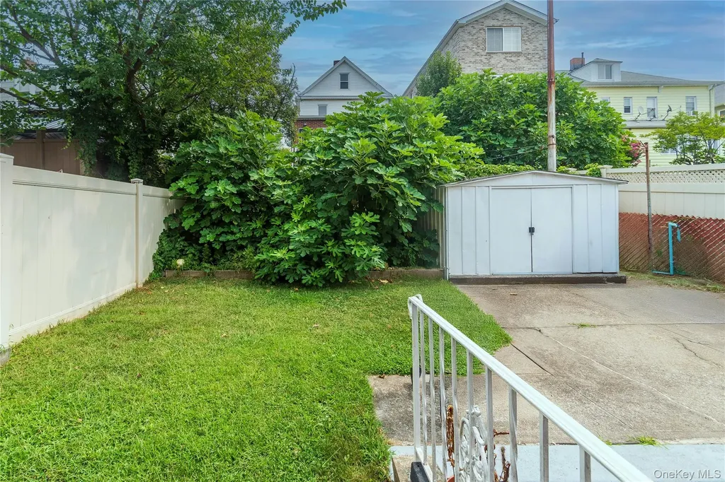 926 Vincent Avenue Bronx NY 10465