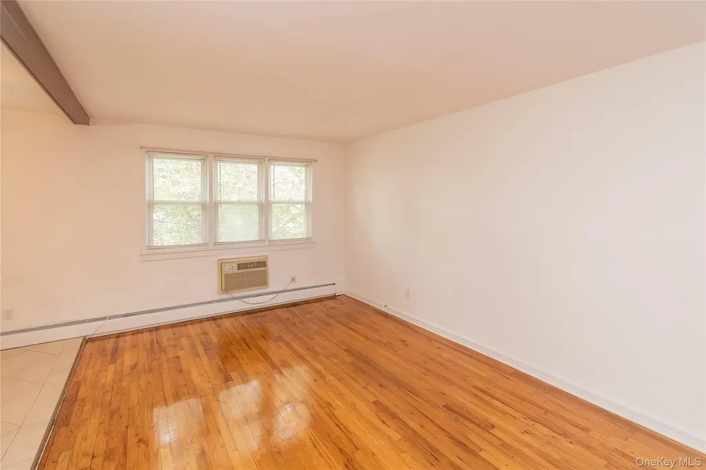 926 Vincent Avenue Bronx NY 10465