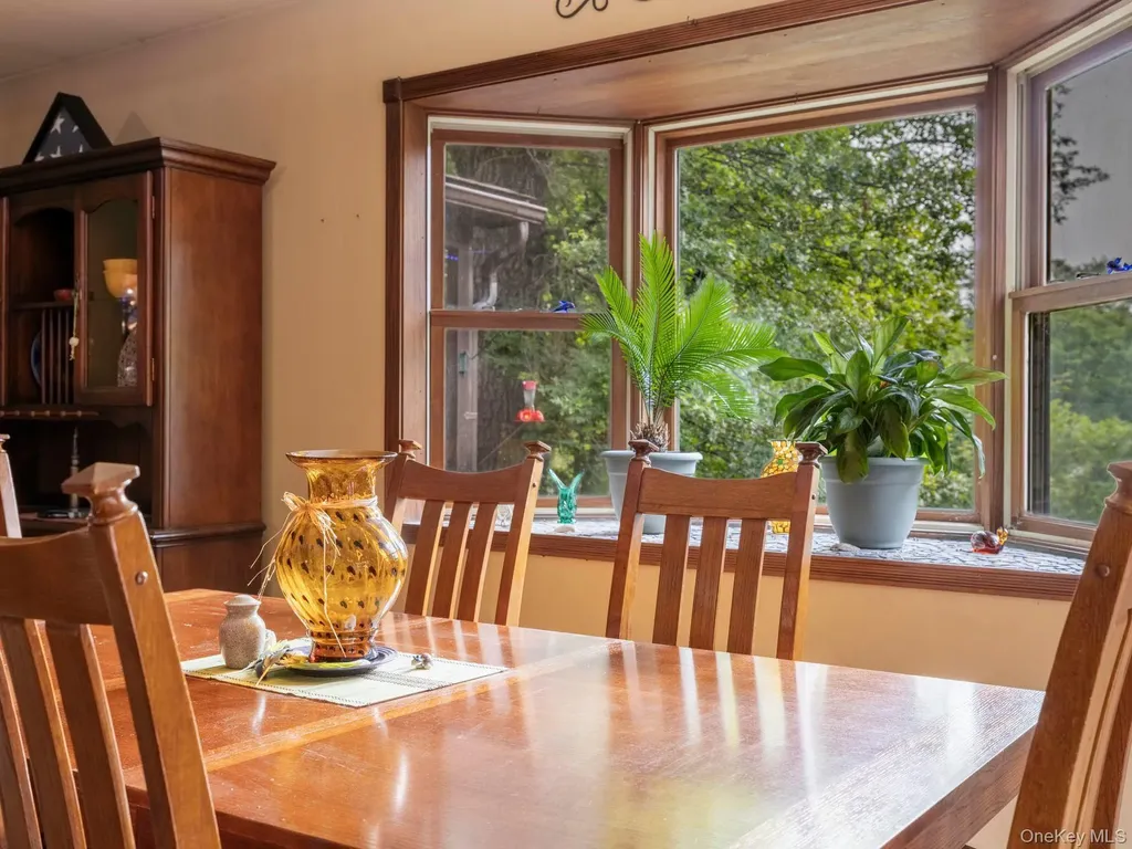 174 North Drive Saugerties NY 12477