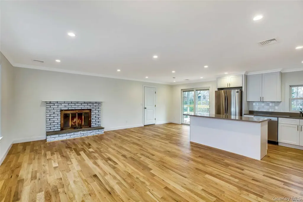 51 Ocean Avenue Hampton Bays NY 11946