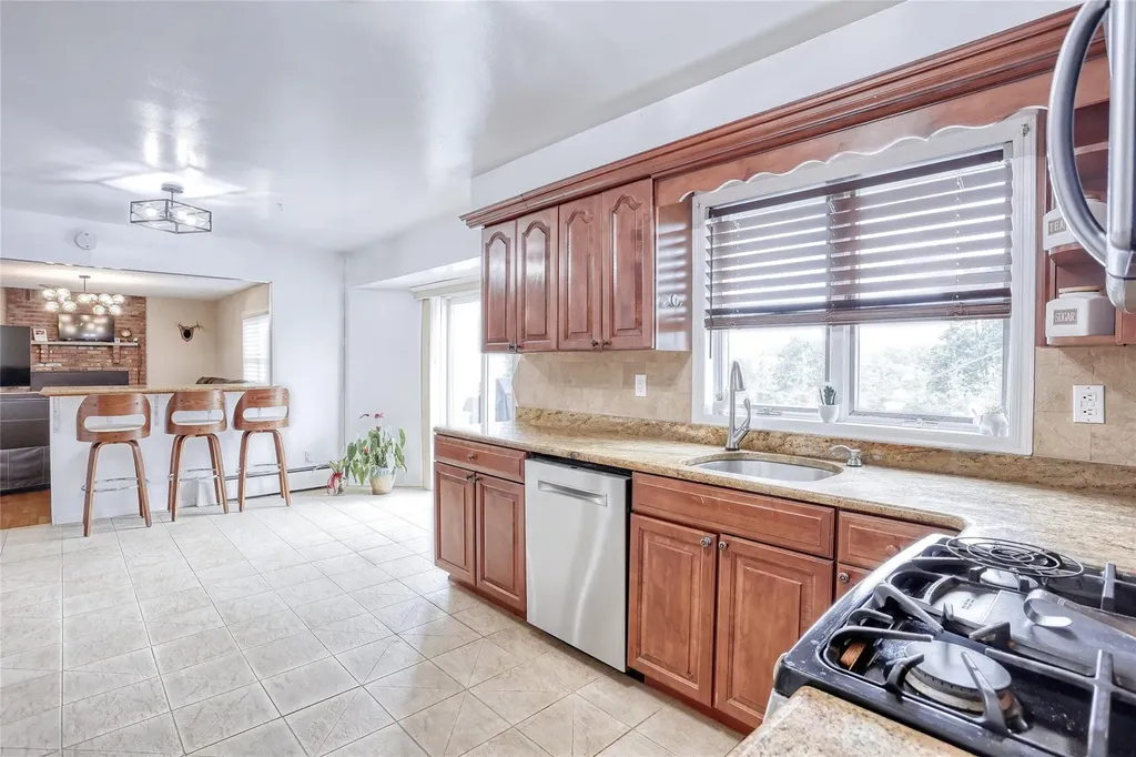 27 Ossman Drive Pomona NY 10970
