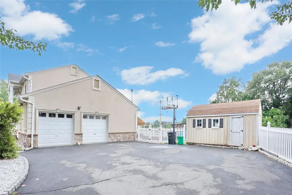 27 Ossman Drive Pomona NY 10970