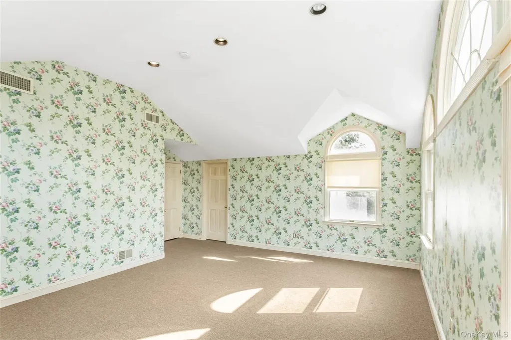 45 Orchard Meadow Road East Williston NY 11596