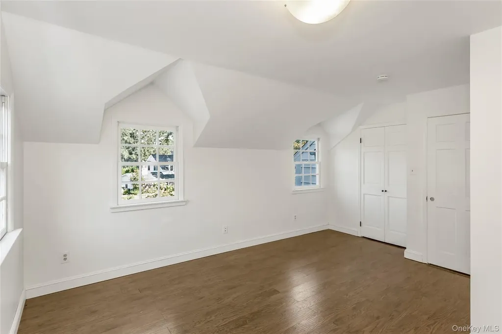 45 Orchard Meadow Road East Williston NY 11596