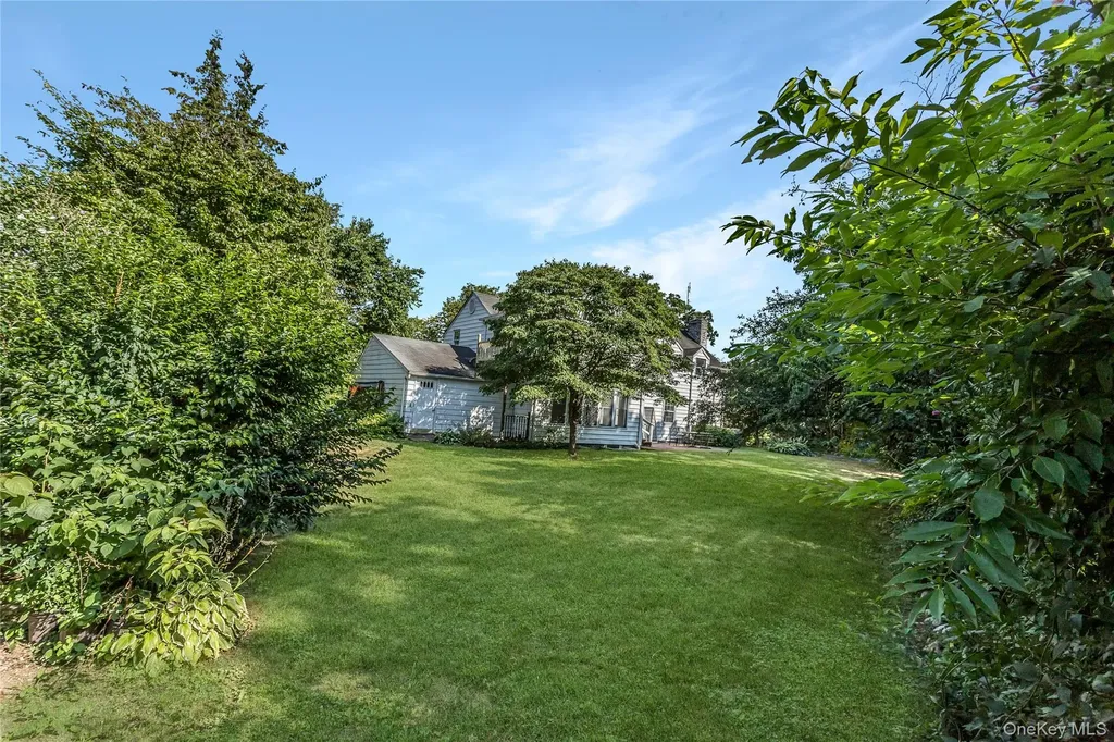 45 Orchard Meadow Road East Williston NY 11596
