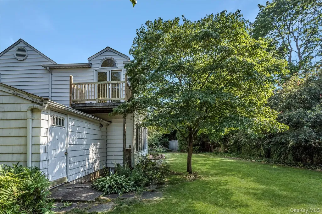 45 Orchard Meadow Road East Williston NY 11596