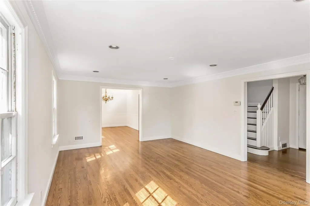 45 Orchard Meadow Road East Williston NY 11596