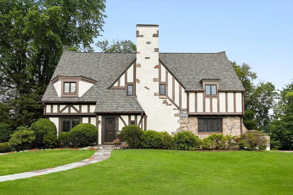 6 Fairway Drive White Plains NY 10605