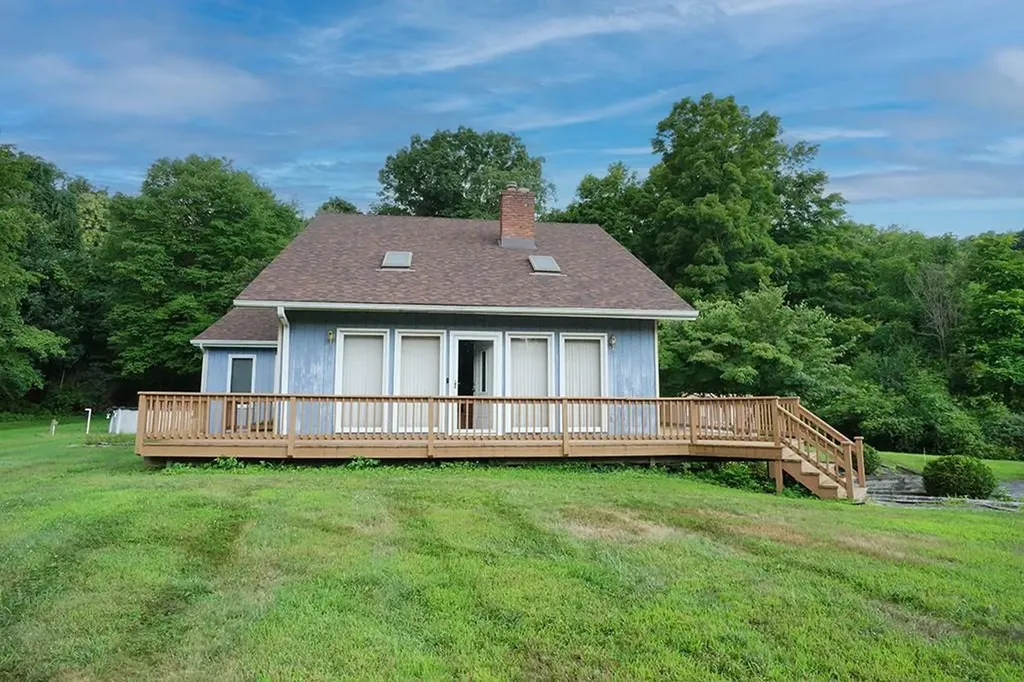 3 Dill Lane Poughkeepsie NY 12601